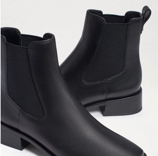 Black leather Thelma Chelsea Boot.