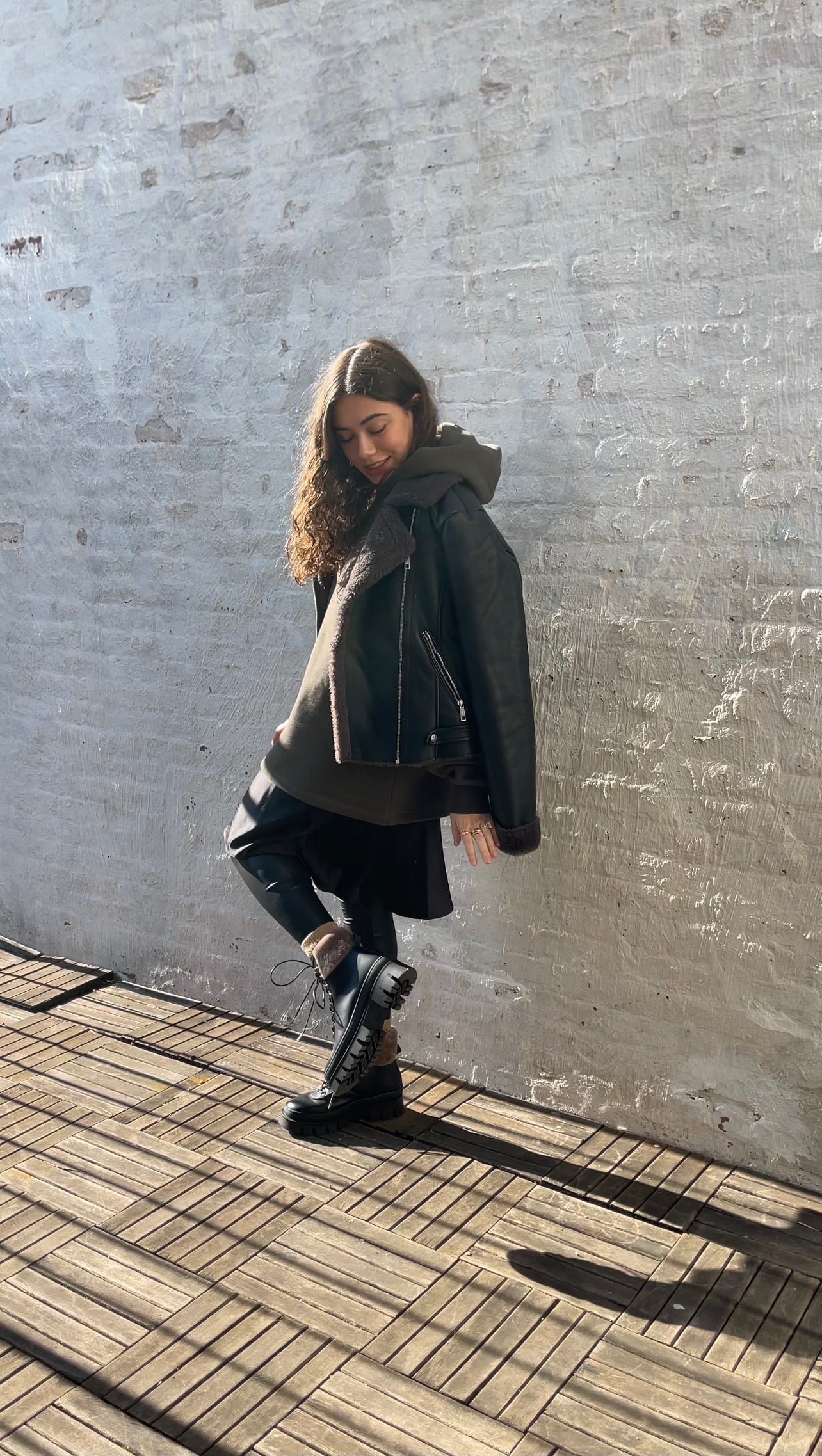 Black Leather/Shearling Moena