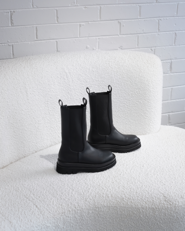 Black Xylan boot by Billini