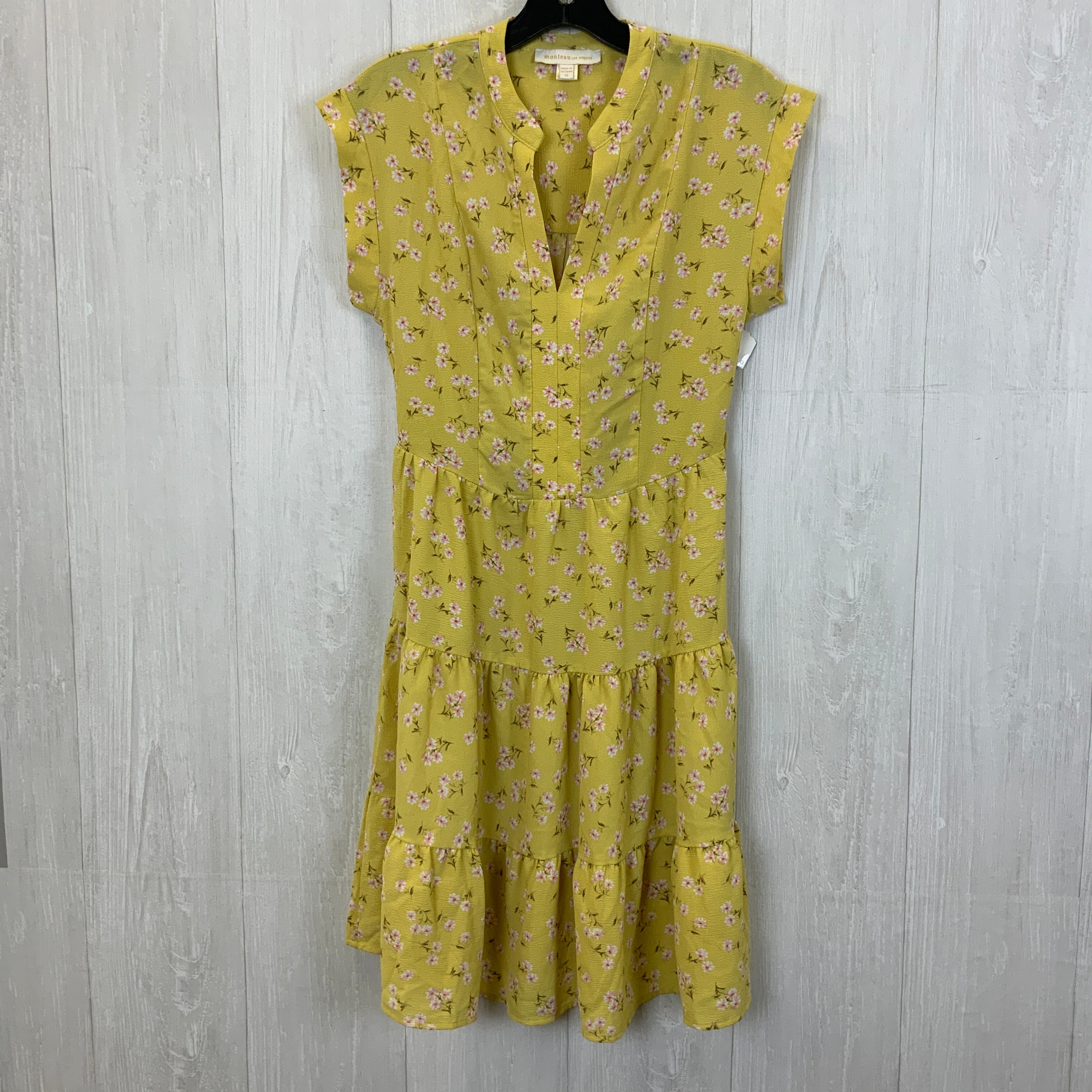 Casual short dress by Monteau, size medium.