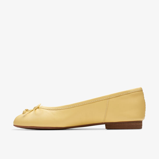 Clarks Fawna Lily Yellow Pumps - Best Price and Deals!