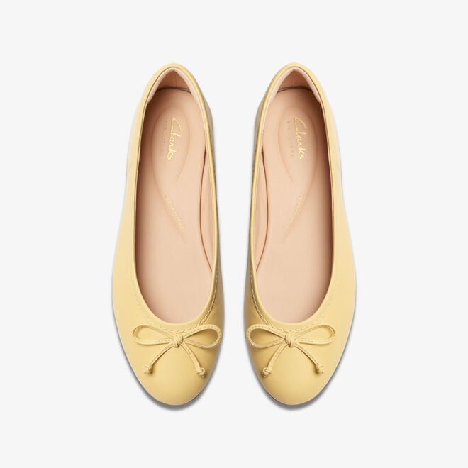 Clarks Fawna Lily Yellow Pumps - Best Price and Deals!