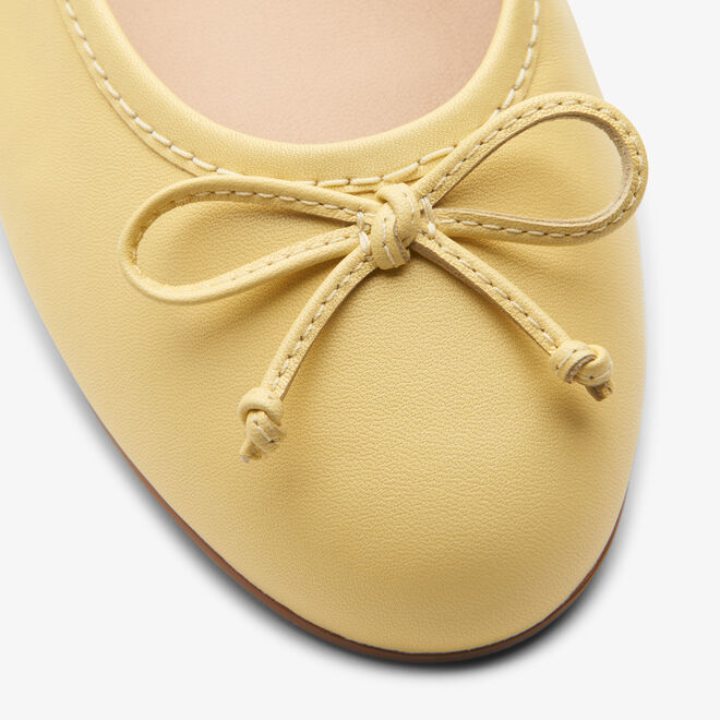 Clarks Fawna Lily Yellow Pumps - Best Price and Deals!