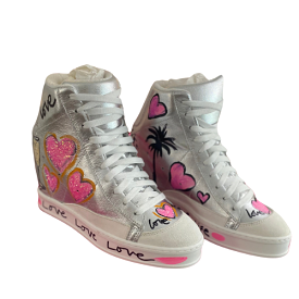 Cynthia Richard Robin Hiers LOVE Sneaker