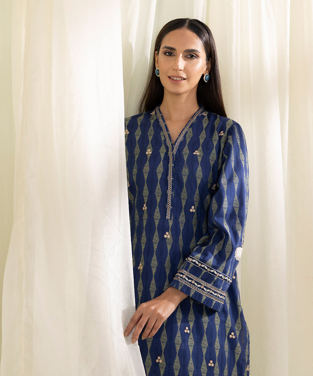 Embroidered Jacquard 2-Piece Suit