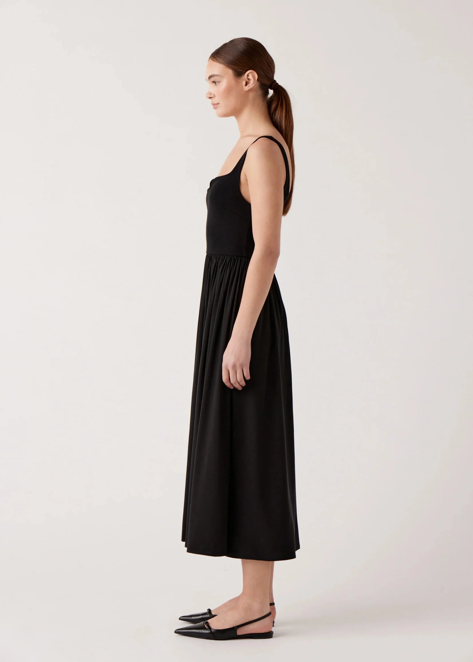 Lucia Midi Dress - Shop now for stylish and affordable midi dresses.