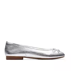 Presale: Clarks Fawna Lily Metallic Pumps