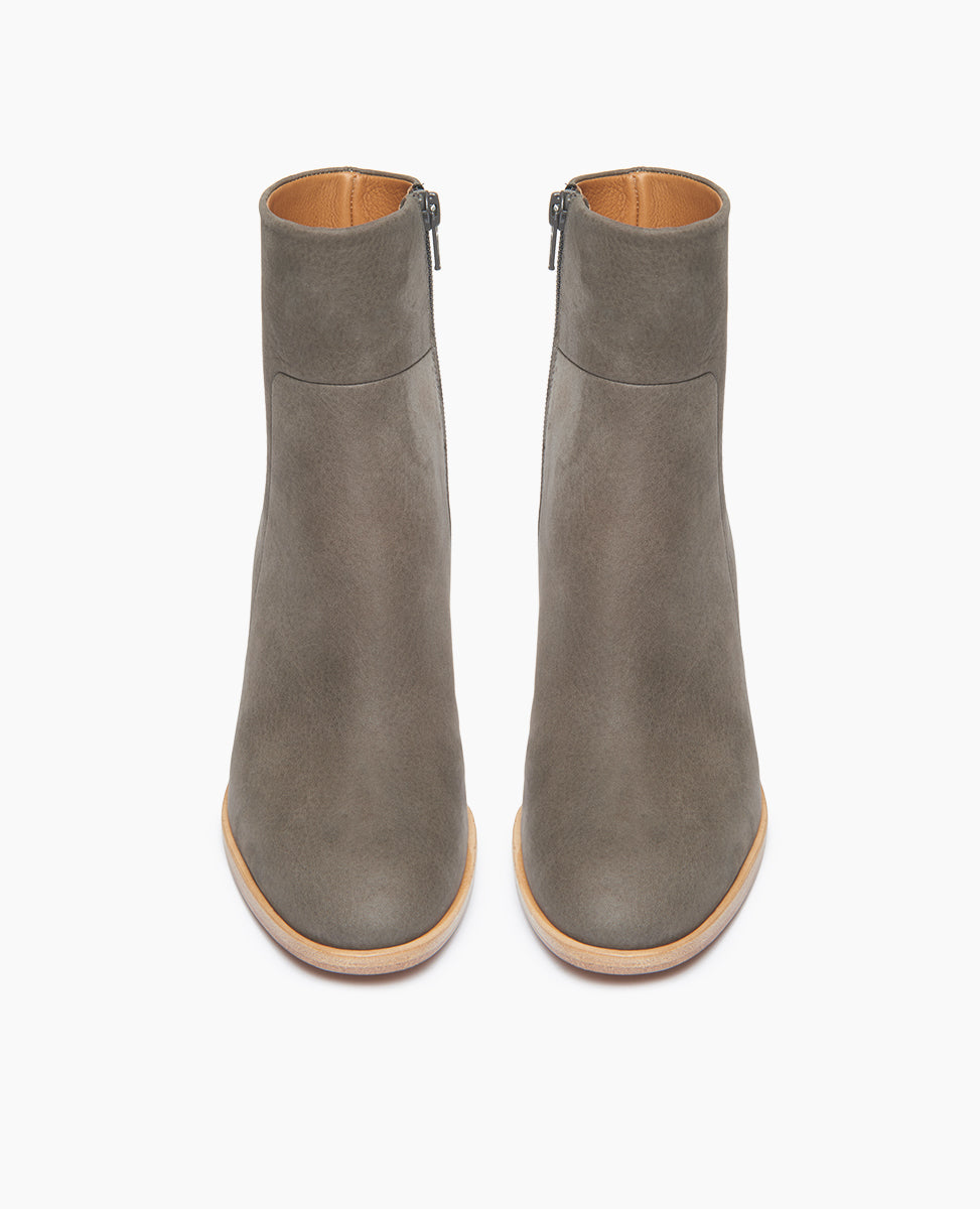 warehouse sale boots fog nubuck