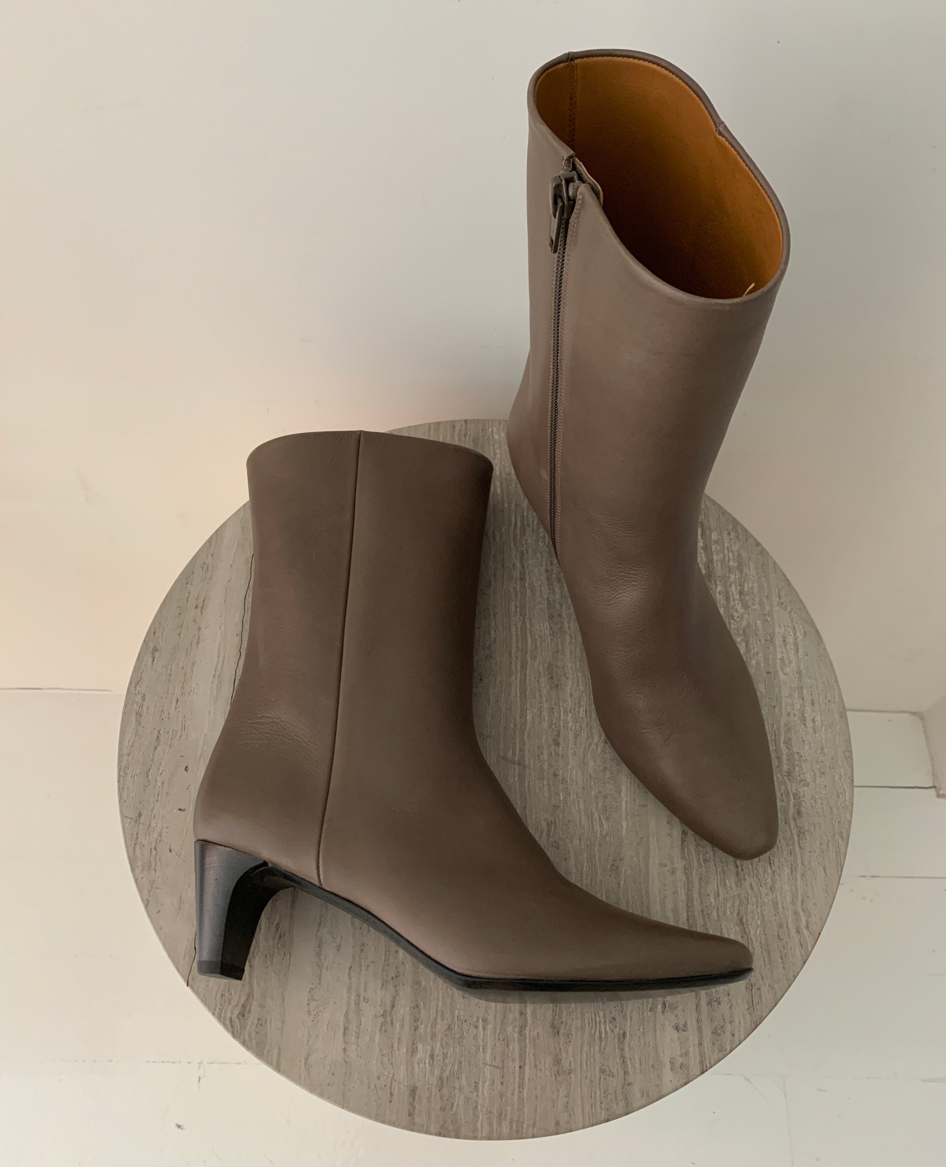 Warehouse Sale - Wakame boots in taupe leather