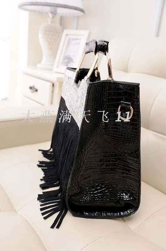 Women's Luxury Cowhide Leather Tassel Rhinestone Portable Tote Handbag